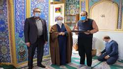 از رزمندگان و ایثارگران شاغل در ستاد مرکزی دانشگاه تجلیل شد